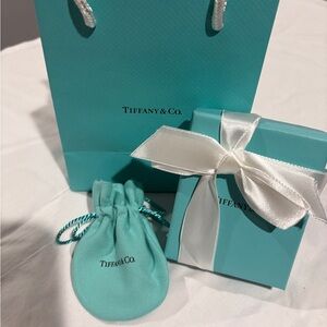 Tiffany & Co. Turquoise Gift Set with White Ribbon